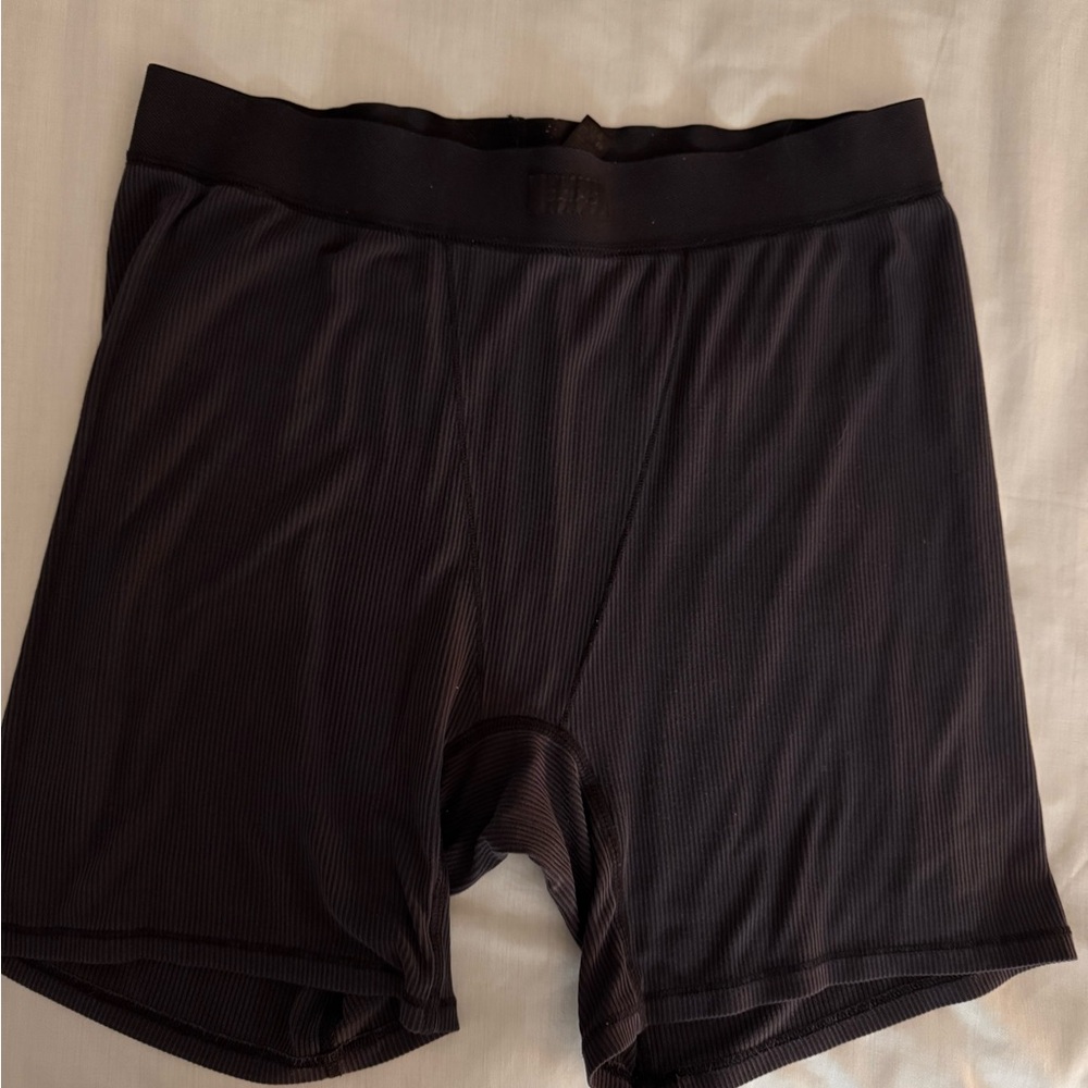 LAST CHANCE! 
SKIMS brown soft rib boxers